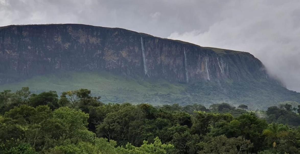 Casa Girassol-trilha Flores-serra Da Canastra Sao Roque de Minas